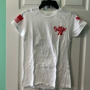 Women’s Club Grunt Style T-Shirt. Size medium.